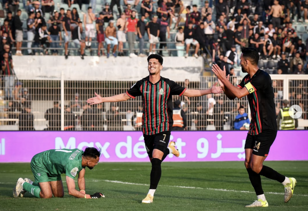 Un homme à surveiller: Le fer de lance de l'AS FAR, Youssef Fahli, sera un véritable poison pour la défense du MAT.