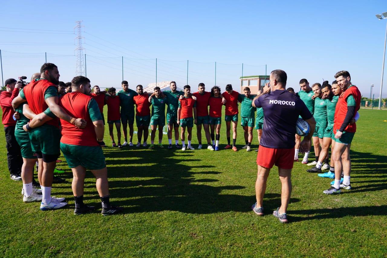 Rugby : un stage en France pour le XV national .