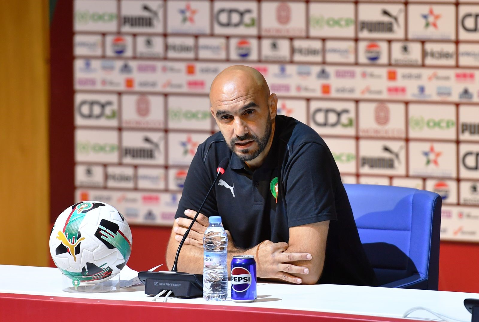 alt= Regragui s'estime capable de gagner la CAN 2025