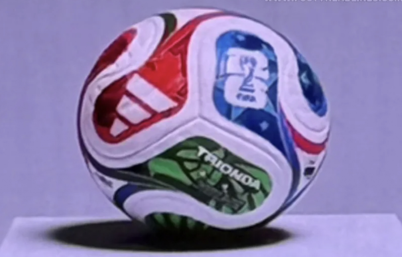 Le ballon de la coupe du monde de rugby qui se deroule en France en