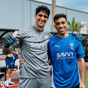 Les Internationaux Marocain ; Yassine Bounou et Abderrazak Hamadallah réunis à Al Hilal lors de la Coupe du monde des clubs. 