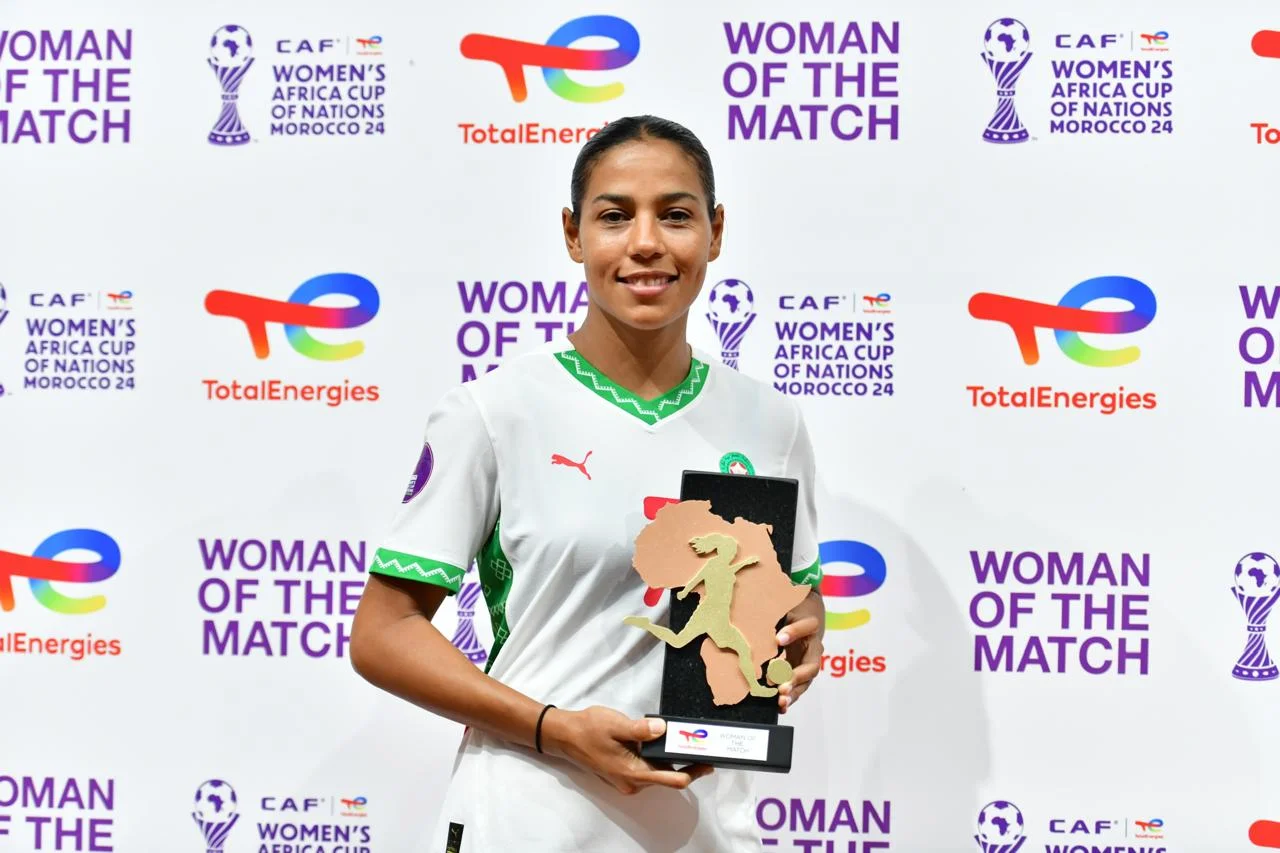 Ghizlane Chebbak capitaine du Maroc, âme du vestiaire et buteuse redoutable, elle rêve d’un sacre à domicile.