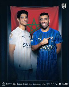 Les Internationaux Marocain ; Yassine Bounou et Abderrazak Hamadallah réunis à Al Hilal lors de la Coupe du monde des clubs. 