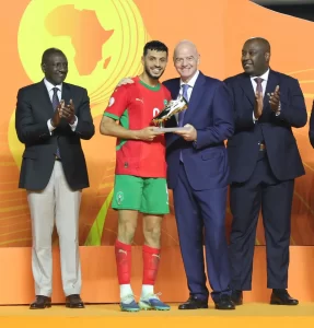 alt= Infantino salut l'exploit du Maroc roi du CHAN