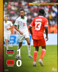 CHAN le Maroc chute face au Kenya : Rabie Hrimat face à un adversaire kényan lors de la défaite 1-0 du Maroc contre le Kenya au CHAN 2024.