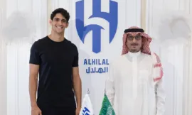 alt= Bounou prolonge à Al Hilal jusqu'en 2028