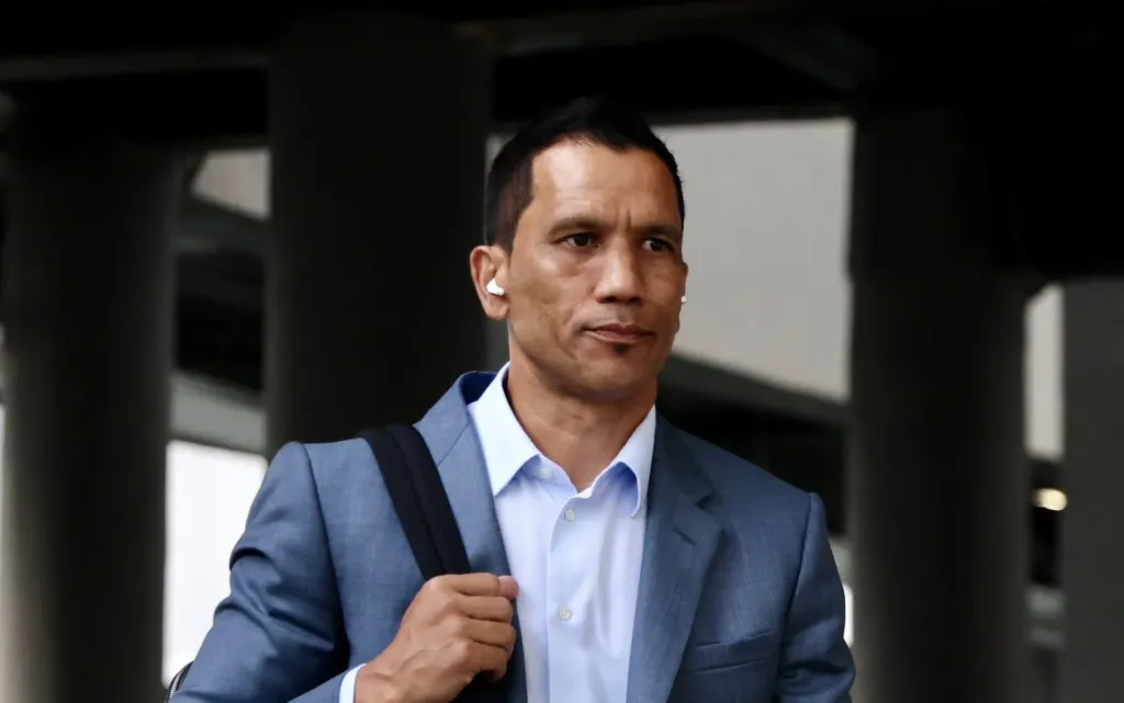 alt= Fadlu Davids critique ses joueurs