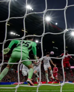 alt= Manchester United calme Anfield