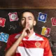 alt= Hakim Ziyech signe au Wydad
