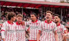 alt= Girona et Ounahi s'éloignent de la zone rouge
