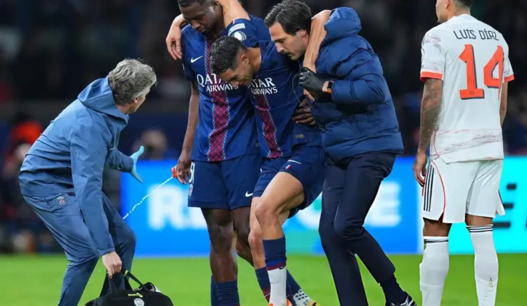 alt= Hakimi absent entre 6 à 8 semaines