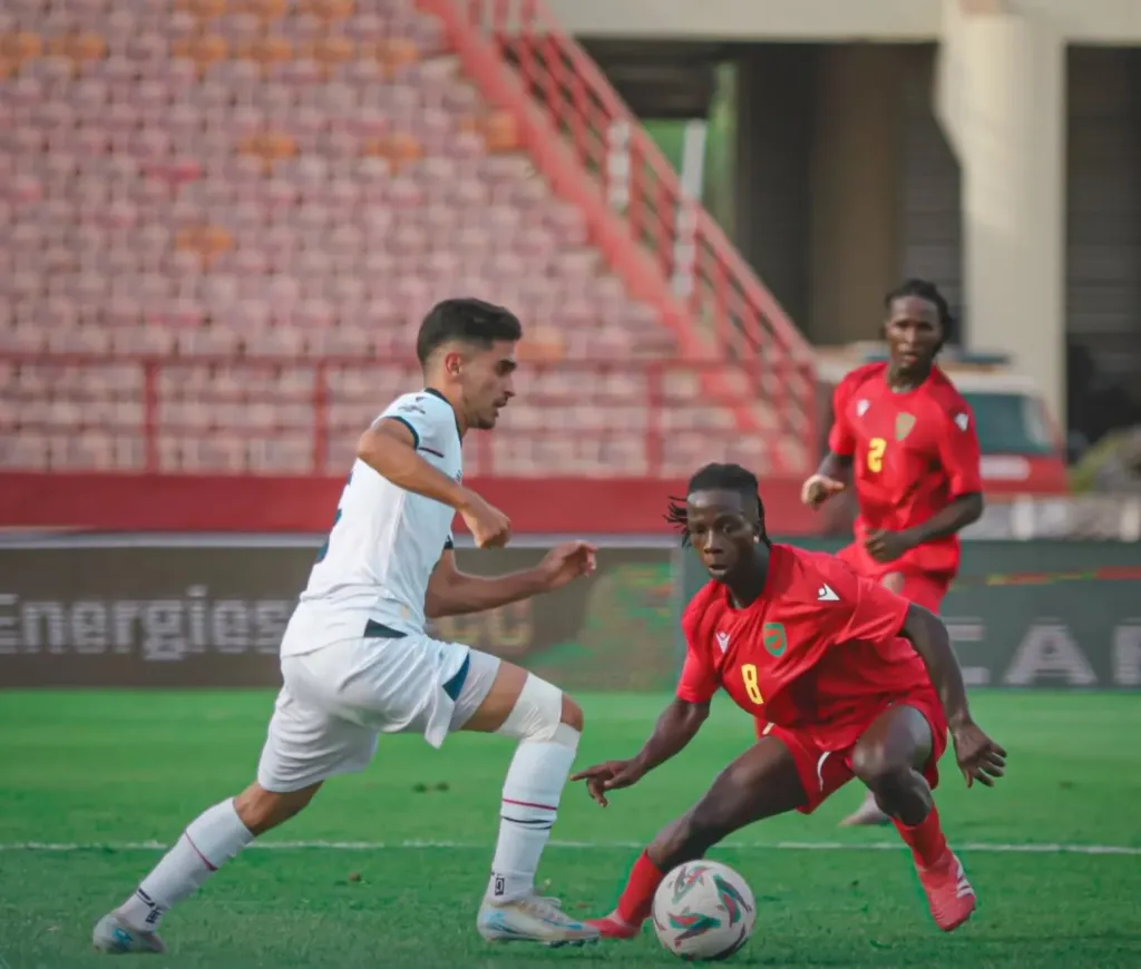 alt= L’Olympic Safi s’offre Djoliba AC