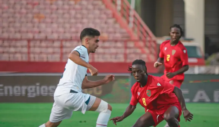 alt= L’Olympic Safi s’offre Djoliba AC