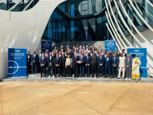 alt= Forum des joueurs professionnels de la FIFA