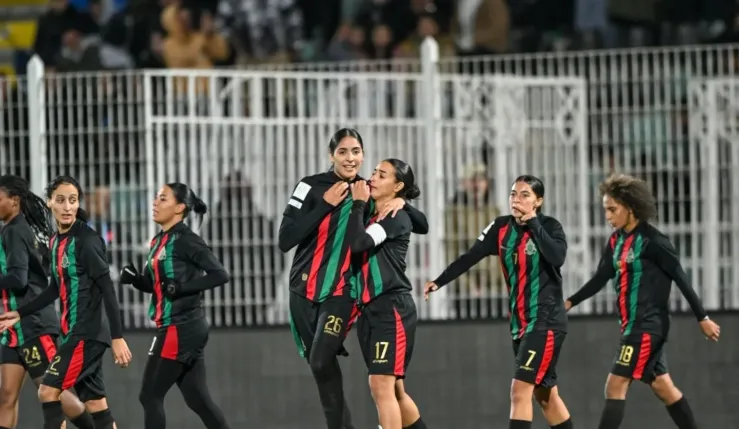alt= L'AS FAR renverse Wuhan Jiangda et file en demi-finale de la Coupe des champions féminine de la FIFA.