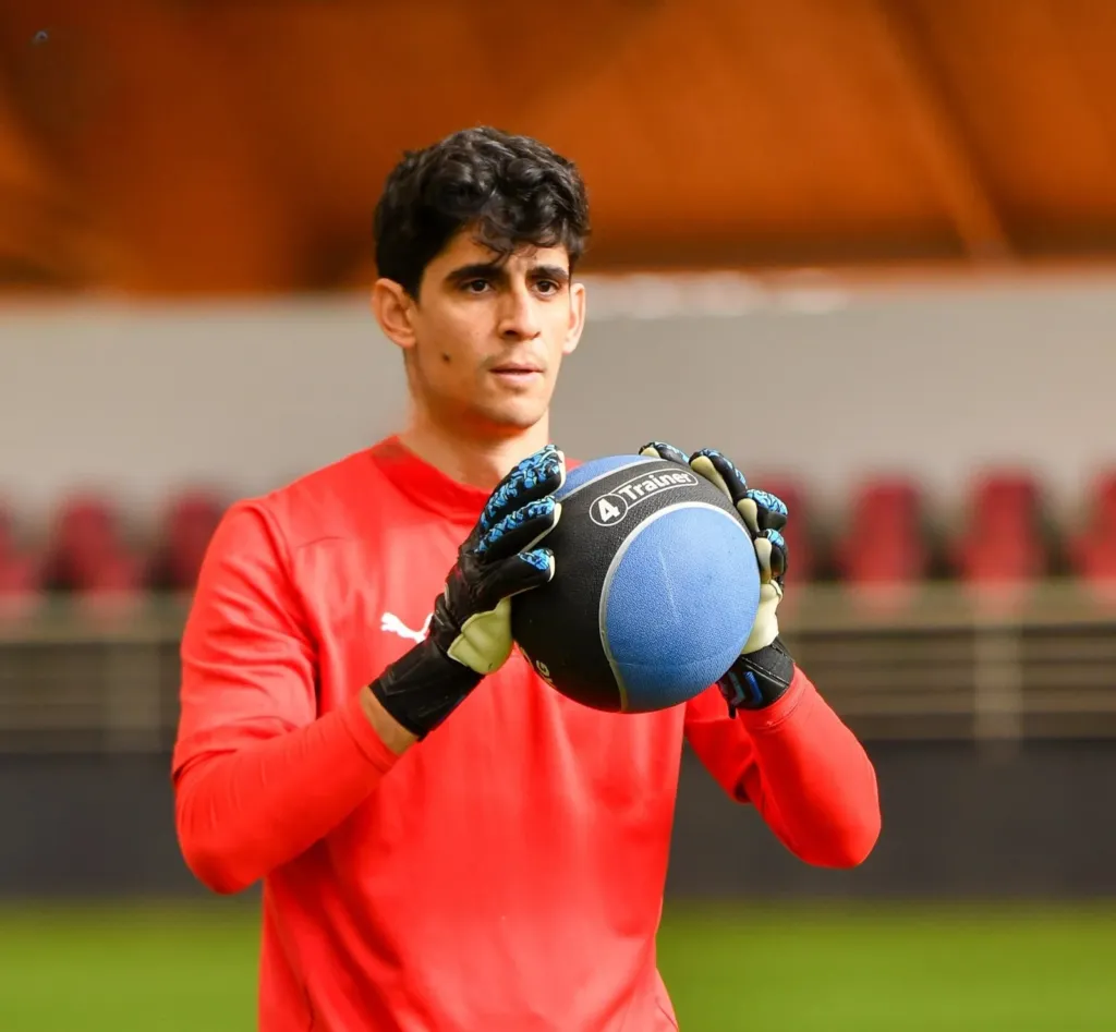 alt= Yassine Bounou a été noté 8,7 par Sofascore : la meilleure note du match Maroc-Paraguay.