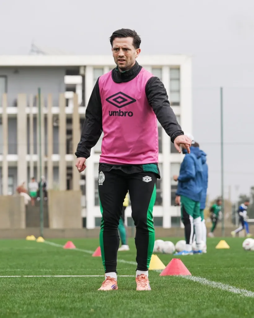 alt= Besar Halimi qui est le milieu offensif kosovar du Raja