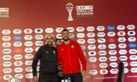 alt= Regragui met en garde ses joueurs avant la Tanzanie