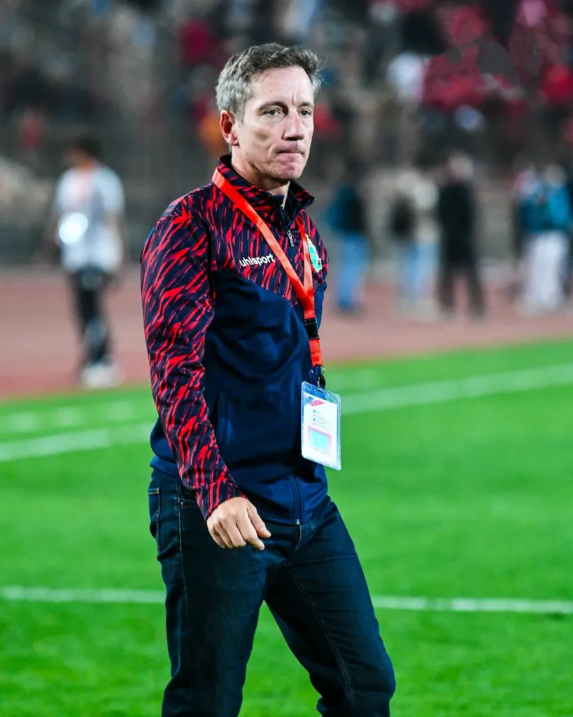 alt= Santos mécontent de l'arbitrage face à l'UTS