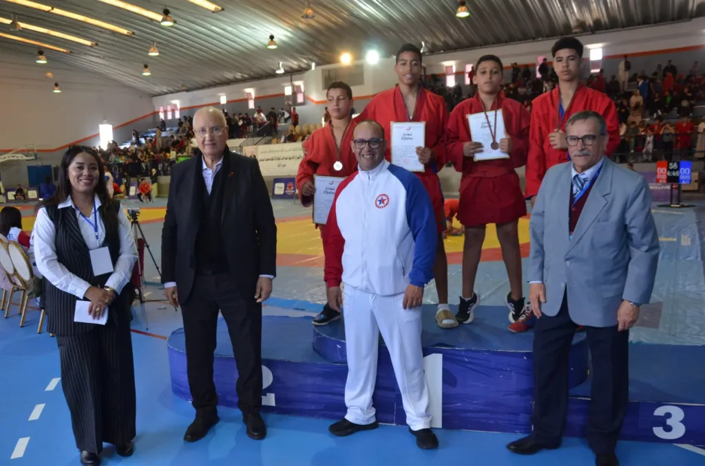 alt= La FRMSTJ fête ses champions.