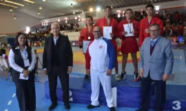 alt= La FRMSTJ fête ses champions.