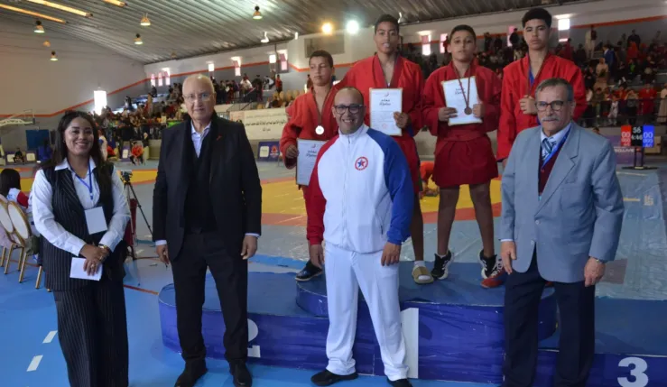 alt= La FRMSTJ fête ses champions.