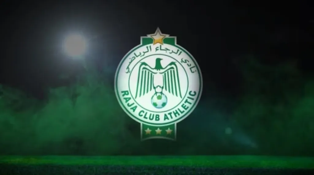 alt= Le Logo du Raja avec l'Aigle, symbole du club.