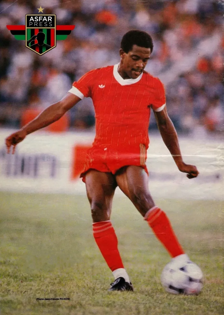 alt= Mohamed Timoumi, légende vivante de l'AS FAR Rabat