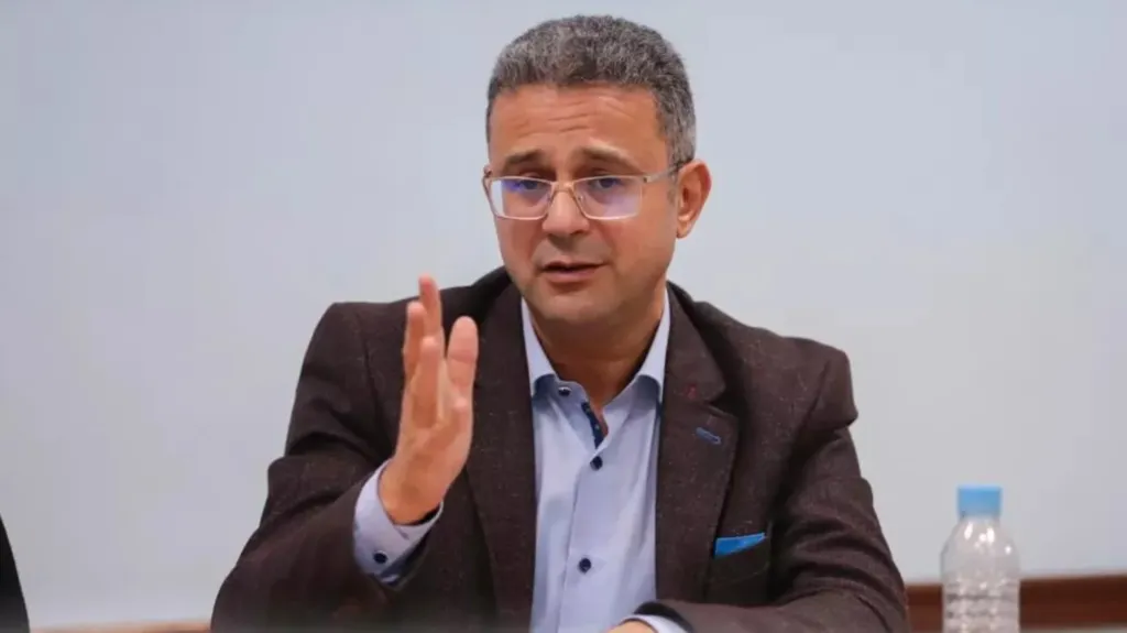 alt= Moncef El Yazghi décrypte les décisions de la CAF.