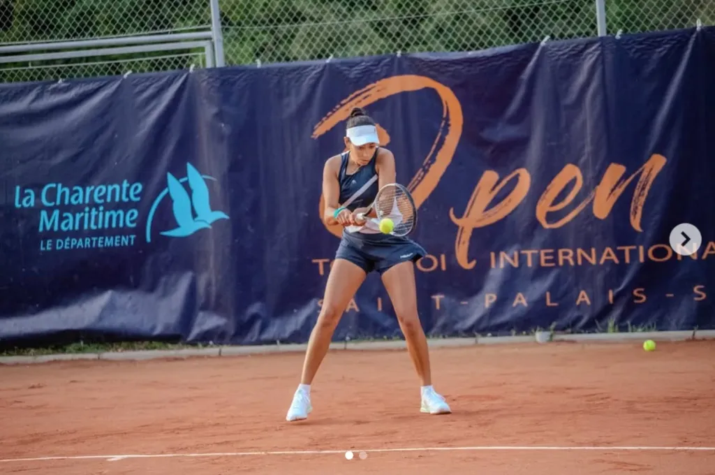 alt= Yasmine Kabbaj tennis Maroc