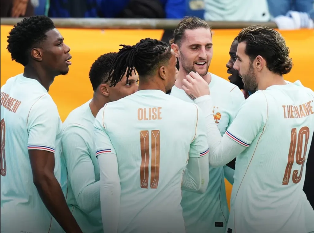 alt= la France s’impose face au Brésil dans un match amical.