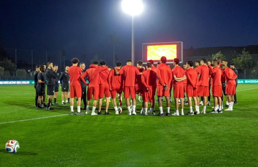 alt= Mohamed Ouahbi a dirigé sa première séance d’entraînement avec les Lions de l’Atlas ce lundi 23 mars 2026 au Complexe Mohammed VI.