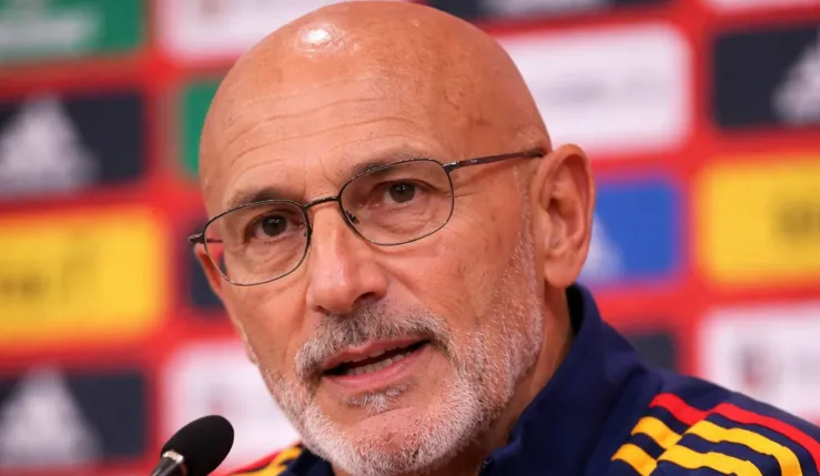 alt= Luis De La Fuente, sélectionneur d'Esapane.