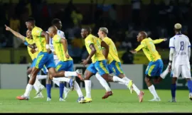 ALT= Les joueurs de Mamelodi Sundowns célébrant leur victoire 3-0 face au Stade Malien.