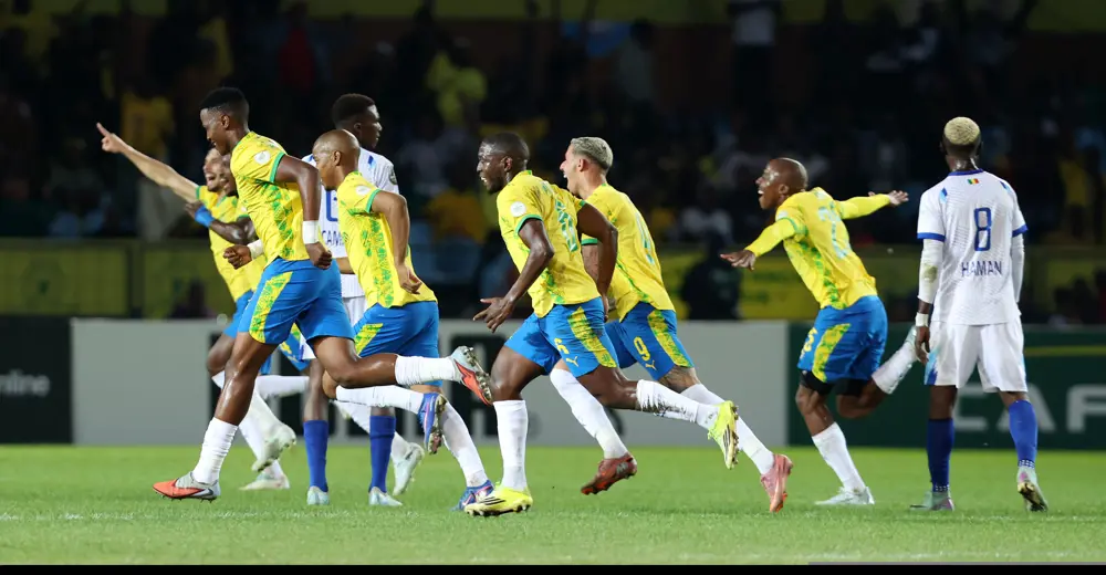 ALT= Les joueurs de Mamelodi Sundowns célébrant leur victoire 3-0 face au Stade Malien.