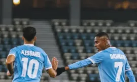 alt= les joueurs de l'UTS célébrant leur but face au WAC.