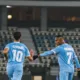 alt= les joueurs de l'UTS célébrant leur but face au WAC.