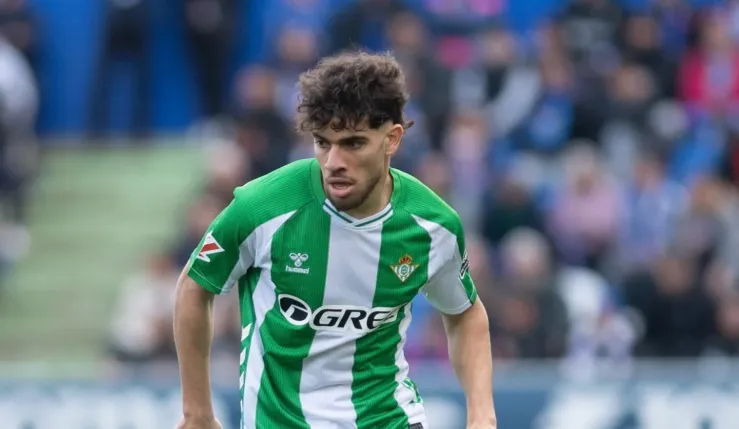 alt= Ezzalzouli élu meilleur joueur du Betis de mois de mars.