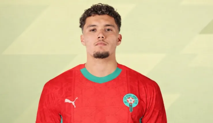 alt= Samir El Mourabet sous le maillot national.