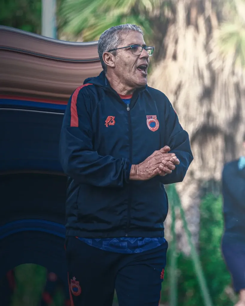 Alt= foot actualités Choukri Khatoui affiche sa confiance avant l'USMA.