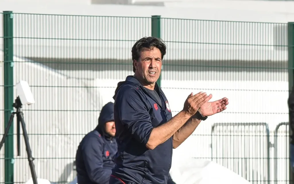 alt= Hicham Dmii KACM AS FAR analyse match.