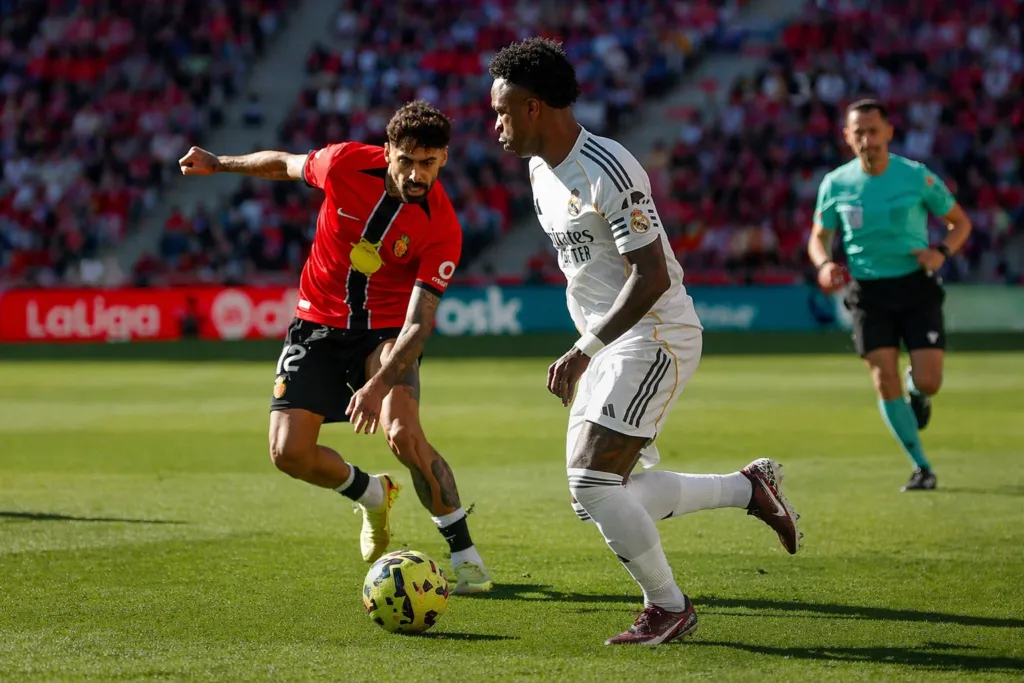 Alt= phase de jeu du match RCD Majorque - Real Madrid.