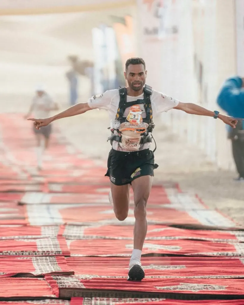 Alt= Mohamed El Mourabity a survolé l'édition 2026 du Marathon des Sables. 