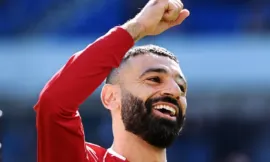 Alt= Liverpool remporte le derby de la Mersey face à Everton.