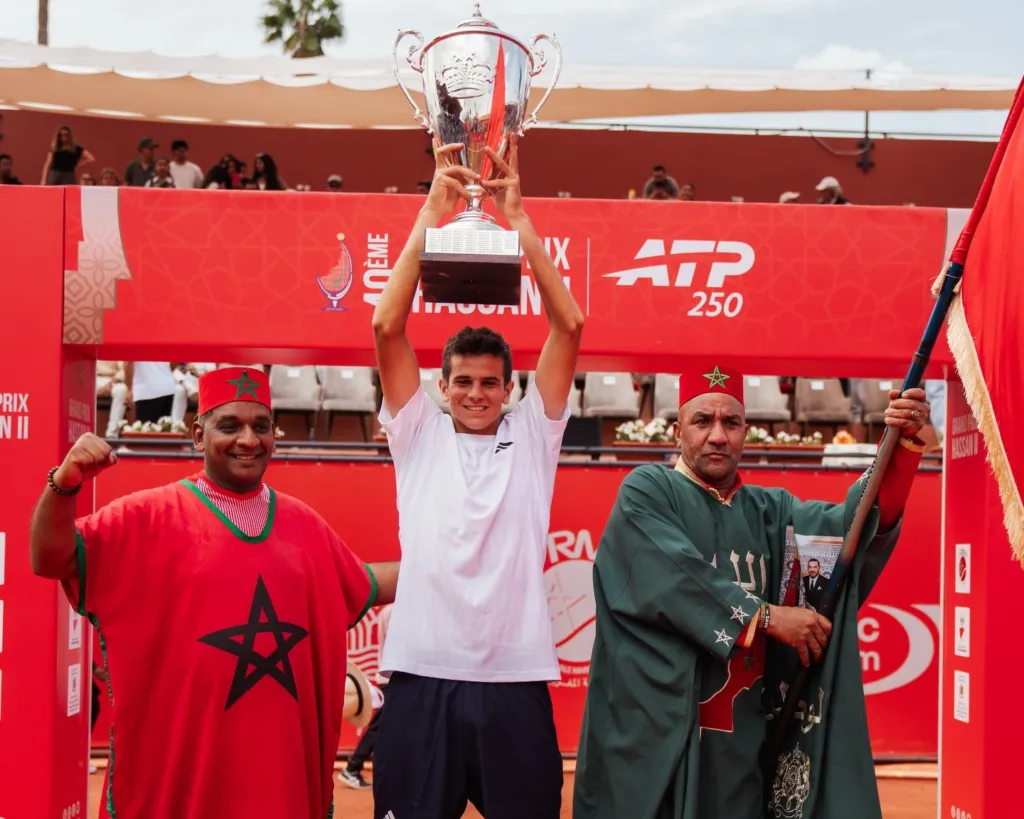 Alt= Rafael Jódar remporte le Grand Prix Hassan II de tennis 2026.