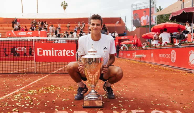 ALT= Rafael Jódar remporte le Grand Prix Hassan II de tennis 2026.