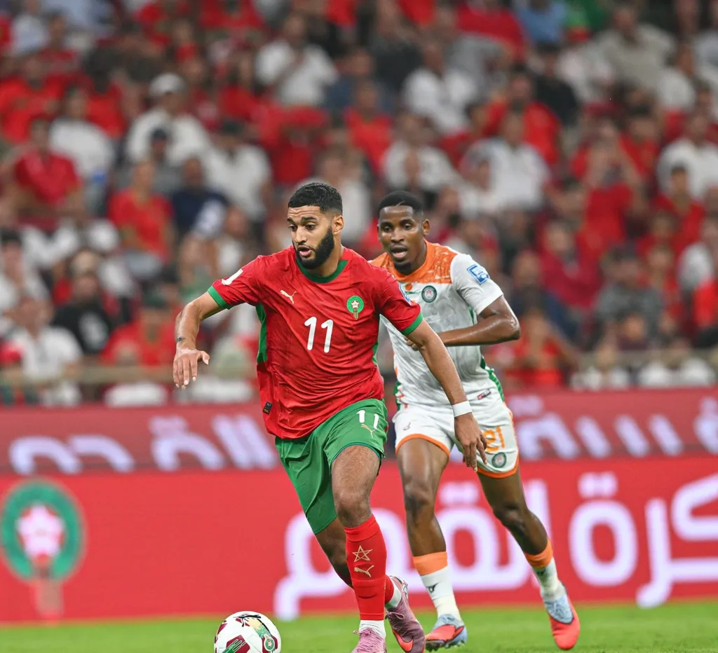 Alt= Ismaël Saibari répond à Rafael van der Vaart.