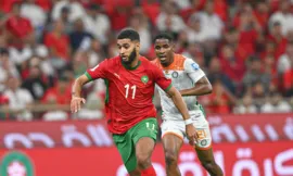 Alt= Ismaël Saibari répond à Rafael van der Vaart.