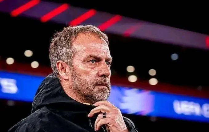 alt= Hansi Flick ému après le titre du Barça.