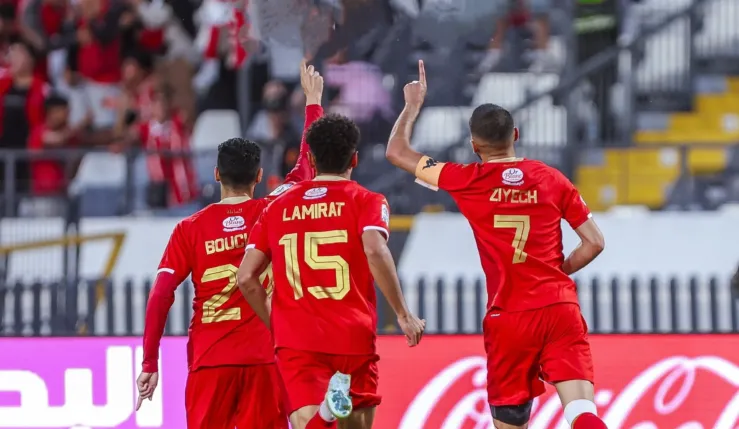 alt= Hakim Ziyech porte le WAC face au Hassania